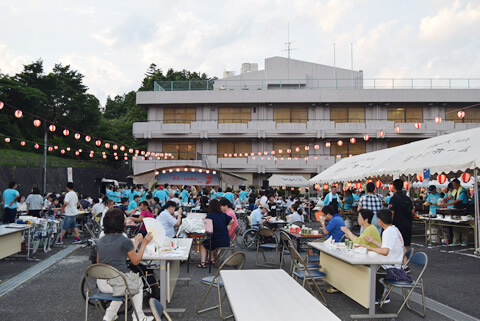 サンライズサマーフェスティバルの模擬店や子どもブース