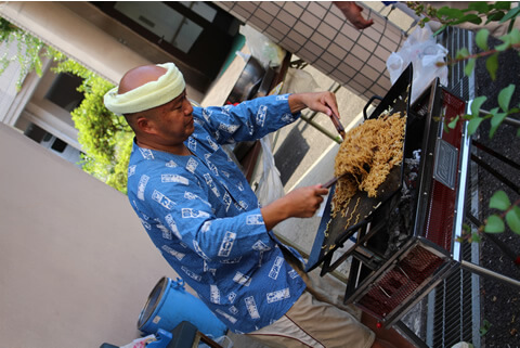 ひのでホーム入居者夏祭り 焼きそば