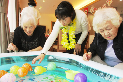 ひのでだんちヨーヨー釣りの様子