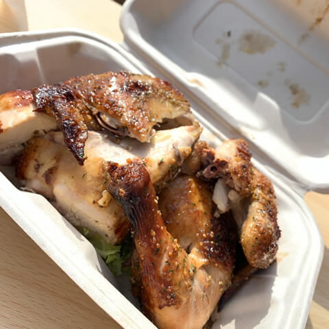 日の出のフードトラックSunday villageのメニュー