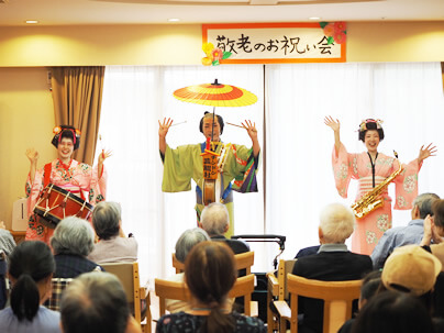 チンドン屋さんの催し物