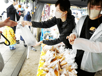 焼き立てパンの販売